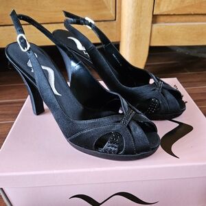 Nina sandals black size 7